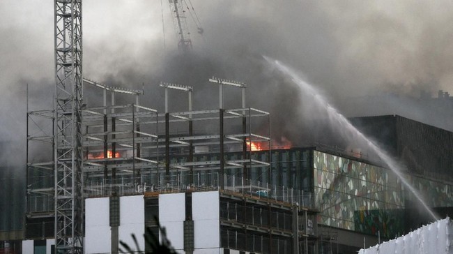 Sedikitnya lima orang tewas dan belasan terluka akibat ledakan gas di sebuah apartemen di Slovakia.