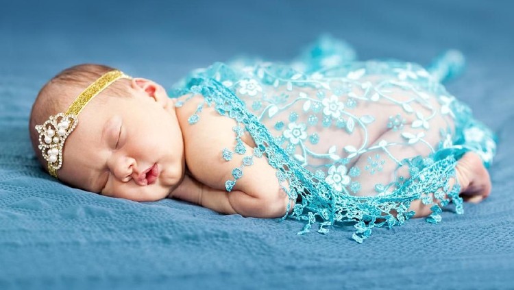 Deretan nama bayi perempuan bermakna unik ini menarik untuk diberikan pada si kecil lho, Bunda.
