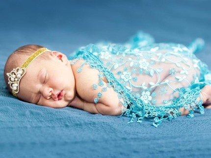 20 Inspirasi Nama Bayi Perempuan Berawalan A Bermakna Unik