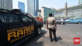 Lima Aktivis Greenpeace Pembentang Spanduk di HI Ditangkap
