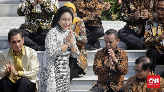 Saat melakukan sertijab eks Menteri PPPA Yohana berpesan soal RUU PKS, namun ketika hal itu ditanyakan lanjut ke Menteri PPPA Gusti Ayu Bintang menjawab nanti.