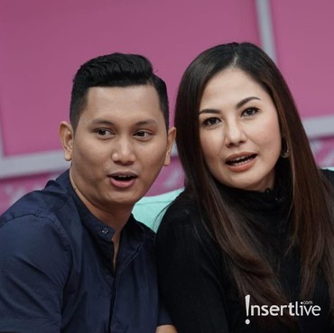 Resmi Menikah, Emma Waroka Ceritakan Awal Pertemuan dengan Suami