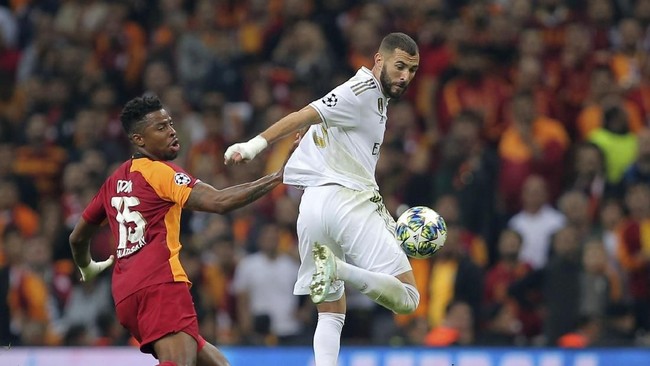 Real Madrid meraih kemenangan tandang ketika bertamu ke markas Galatasaray dalam matchday ketiga Liga Champions di Stadion Turk Telekom, Rabu (23/10) WIB.