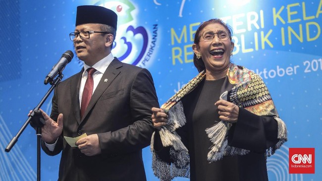 Eks menteri KKP Susi Pudjiastuti menanggapi polemik ekspor benih lobster (benur) sehari sebelum Menteri KKP Edhy Prabowo ditangkap KPK.