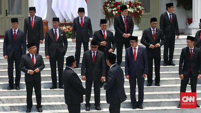 PKS menilai usul membebaskan jumlah kementerian kepada presiden bisa membikin pemimpin sesuka hati mengurus negara.