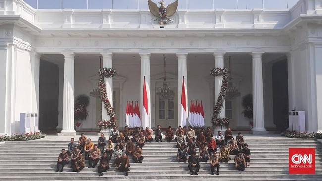 PKS menyebut pihak Istana sempat mengajukan perubahan RUU Cipta Kerja setelah disahkan dalam rapat paripurna DPR RI. Namun Istana balik bertanya.