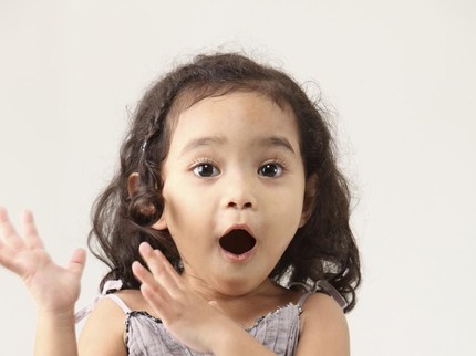 Reaksi Tepat Orang Tua Saat Kepergok Anak Mandi Berdua