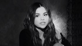 Selena Gomez Beberkan Sedang Garap Lagu Baru