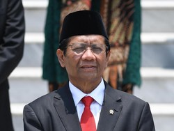 Mahfud Percaya Panda Nababan soal 4 Menteri Nyatakan Maju Pilpres ke Jokowi