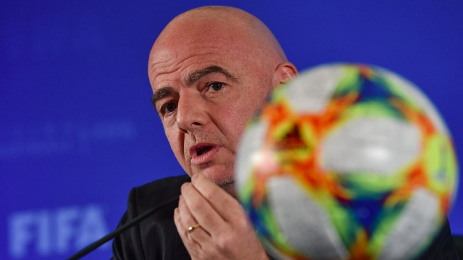 FIFA kembali mendapat serangan setelah dianggap menerapkan standar ganda dengan menghukum Rusia, tapi tidak memberi sanksi kepada Israel.