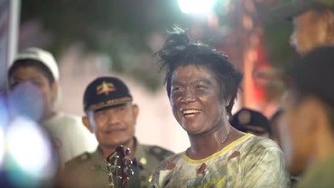 Andika 'Babang Tamvan' Ditangkap Satpol PP, Netizen: Totalitas Mantap