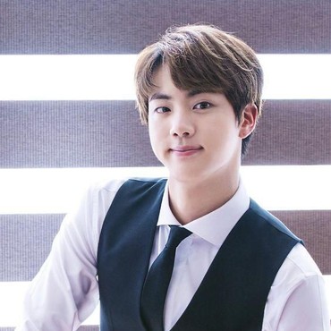 Sayang Seokjin, Sikap Jin BTS yang Bikin ARMY Cenat Cenut