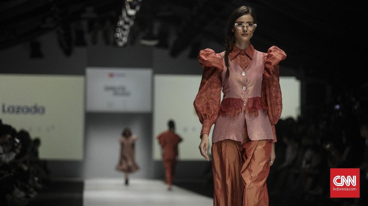 FOTO: Style Space dan Kreasi Desainer Lokal di JFW 2020