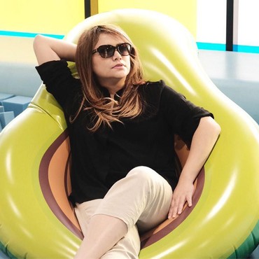 Jenguk Anji, Wina Natalia Minta Doa dan Ngaku Tak Tahu Soal Ganja