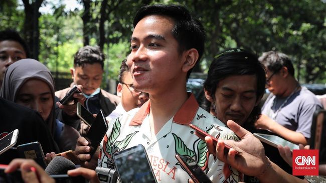 Walkot Solo Gibran Rakabuming turun tangan menanggapi keluhan dari warga terhadap acara Gelaran Sekaten yang dihelat Keraton Surakarta.