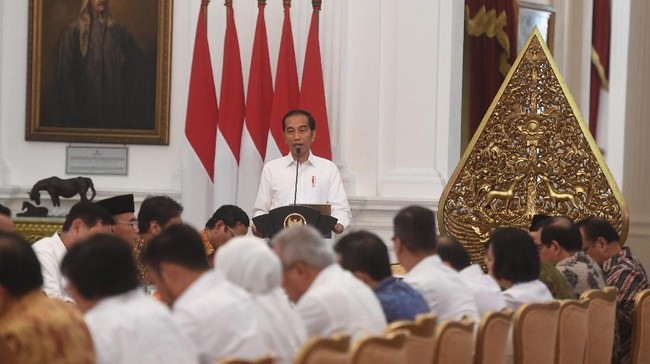 Menteri Koordinator Bidang Pembangunan Manusia dan Kebudayaan Muhadjir Effendy mengaku terharu dengan pidato terakhir Presiden Jokowi.