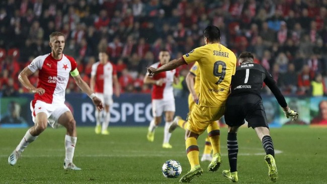 Barcelona menang tipis atas Slavia Praha pada fase grup Liga Champions yang berlangsung di Stadion Sinobo, Kamis (24/10) dini hari WIB.