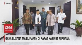 VIDEO: Gaya Busana Ma'ruf Amin di Rapat Kabinet Perdana