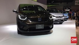 Generasi Baru Honda Jazz Meluncur di 'Samping' Toyota Yaris