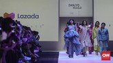 FOTO: Style Space dan Kreasi Desainer Lokal di JFW 2020 Bekerja sama dengan LAZADA, desainer dan label Jenahara, Danjyo Hiyoji, dan Hattaco berbagi panggung dalam 'Style Space' di ajang Jakarta Fashion Week 2020.