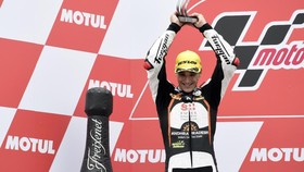 Beda 21 Tahun Rossi dengan Pembalap Termuda MotoGP 2020