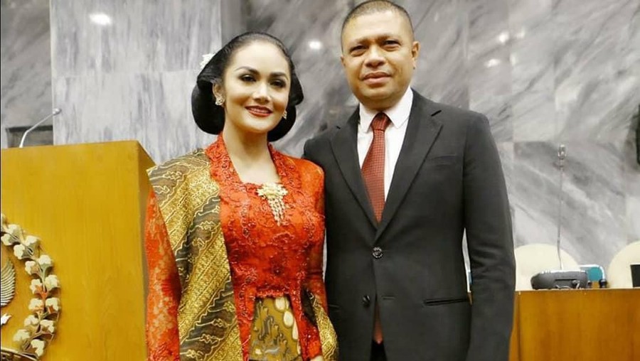 Suami Krisdayanti, Raul Lemos, kembali menyindir seseorang lewat unggahan Instagramnya.