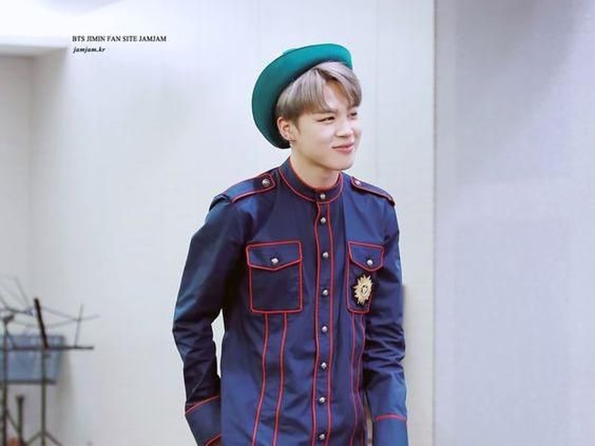 Beberapa potret Jimin BTS dengan gaya fashion yang buktikan dirinya seorang fashionista&period;