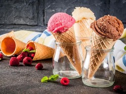 Khusus Sultan! 5 Es Krim Cone Termahal Buat Ikutan Tren Es Krim Geprek