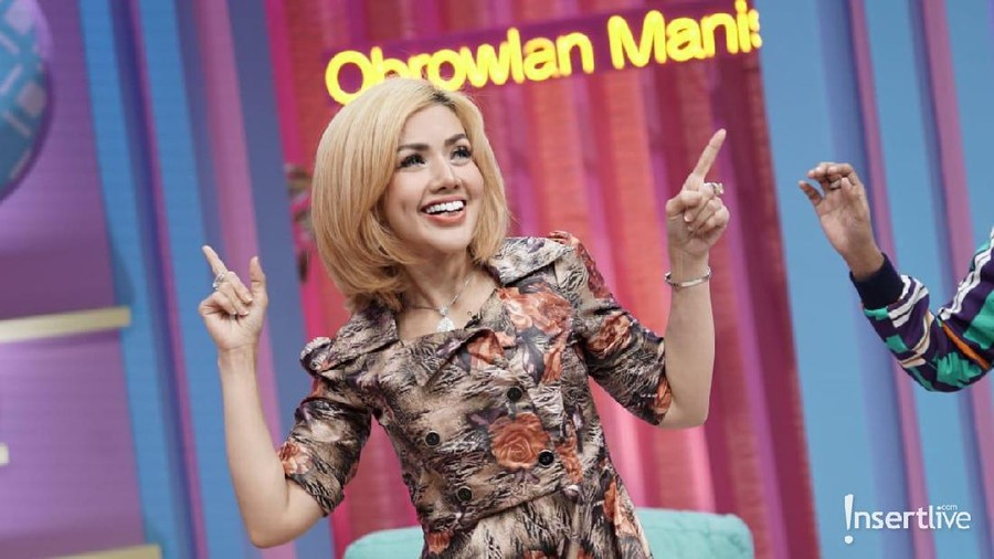 Tak banyak yang tau kalau sebenarnya Barbie Kumalasari merupakan seorang pelawak dan menjadi bendahara di Persatuan Seniman Komedi Indonesia (PaSKI) DKI Jakarta