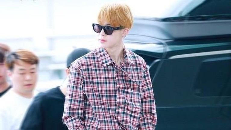 8 Gaya Busana Jimin BTS yang Didapuk Jadi Fashionista 