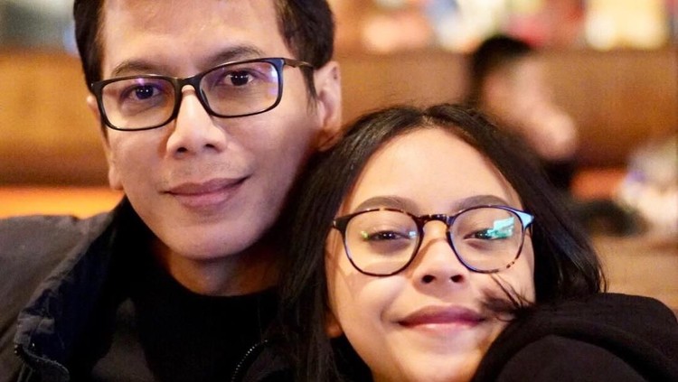Wishnutama merasa menyesal tak bisa mendampingi putrinya wisuda, padahal itu adalah momen yang ditunggu-tunggunya selama ini.