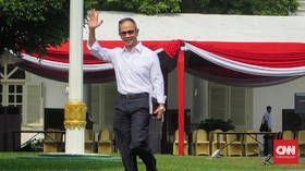 Wamenlu Masuk Daftar 14 Nama Calon Bos OJK Pilihan Jokowi