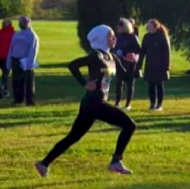 Pelari Muda Didiskualifikasi karena Pakai Hijab