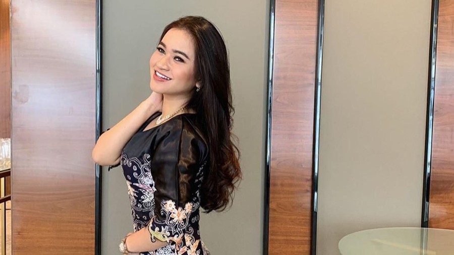 3 prestasi Putri Amelia di ajang kecantikan Tanah Air.