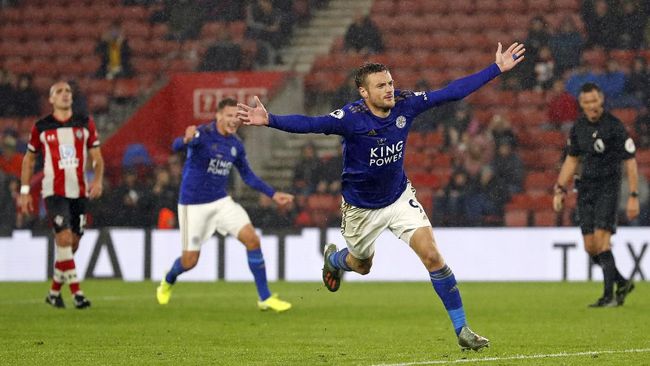 Top Skor Liga Inggris: Vardy Geser Aguero