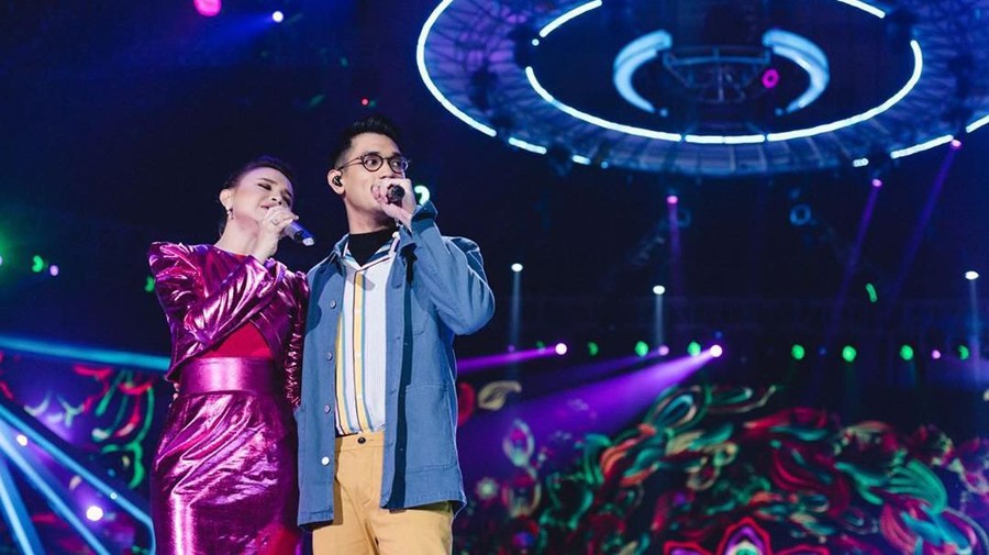 Penampilan Afgan di kosner Rossa yang bertajuk Tegar 2.0.