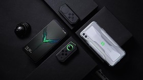 Adu Spesifikasi HP Gim Xiaomi Black Shark 2 Pro vs Asus ROG 2
