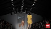 FOTO: Kala Nuansa Modern dan Klasik Bercumbu dalam Busana Indonesia Fashion Forward (IFF) mewarnai panggung Jakarta Fashion Week (JFW) 2020 dengan karya PVRA, Lekat, dan Day and Night pada Sabtu (26/10).