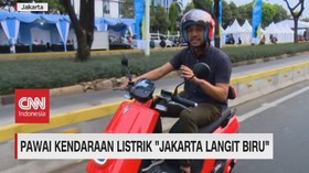 VIDEO: 500 Kendaraan Listrik di Pawai 