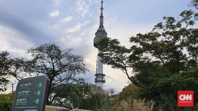 Mantan diplomat Korea Utara yang membelot, Thae Yong Ho, mengumumkan pencalonan diri untuk mengikuti pemilihan legislatif di Korea Selatan.