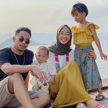 Poppy Bunga dan Fattah Riphat Tak Paksakan Anak ke Dunia Hiburan