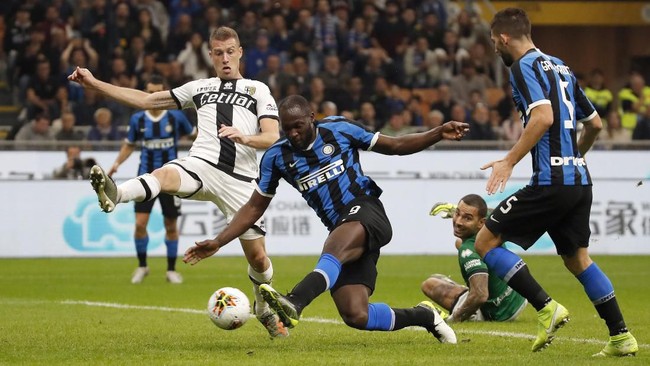 Inter Milan harus puas dengan hasil imbang saat menjamu Parma dalam laga Liga Italia di Giuseppe Meazza, Sabtu (26/10) waktu setempat.