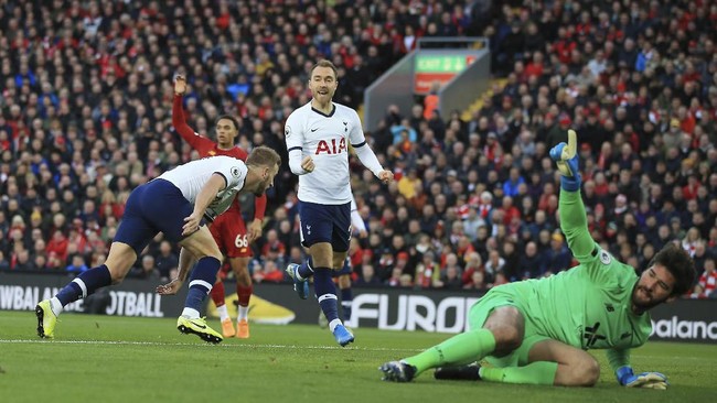 Dalam pertandingan Leicester City vs Liverpool, tuan rumah bisa memaksimalkan tendangan di dalam kotak penalti untuk mencetak gol ke gawang The Reds.