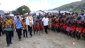 Suara Warga Adat Papua soal Pemekaran: Sejahterakan Kami Dulu