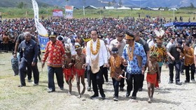 Satu Dekade Jokowi Rangkul Papua dan Pasifik di Isu Kedaulatan