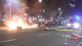 VIDEO: Demo Damai di Barcelona Berakhir Bentrok