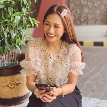 Kebanyakan Sensasi, Tata Janeeta Miris dengan Jagat Hiburan Indonesia