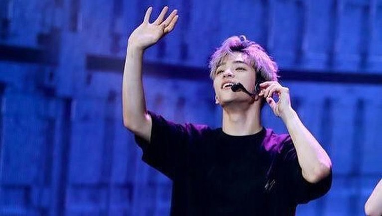 Woojin resmi hengkang dari Stray Kids. Hal ini sudah dikonfirmasi pihak JYP Entertaiment. Berikut, deretan pesona tampan dan imutnya Woojin Stray Kids.