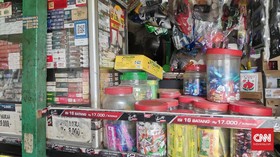 Cerita Pedagang Rokok Usai Cukai Naik 12,5 Persen