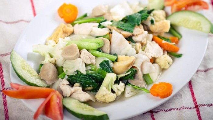 Capcay is one of the famous dishes in Asia, and favored by many people.
